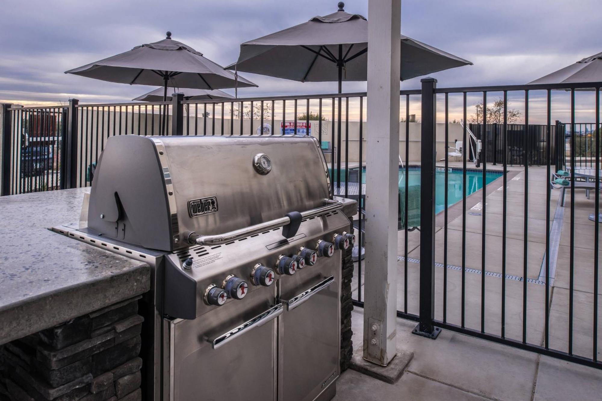 Towneplace Suites By Marriott Merced Exteriör bild